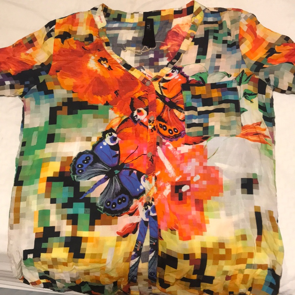 sales only for today 🛑 Desigual top ⭐️
